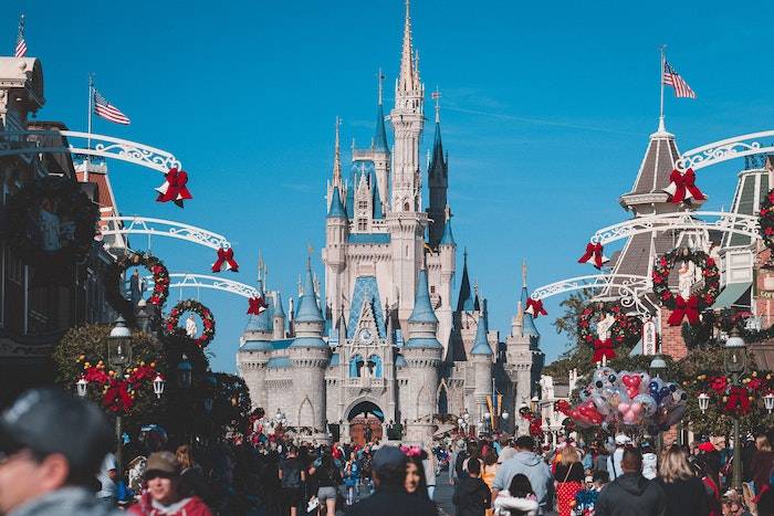 Leia mais sobre o artigo Qual é o jeito Disney de encantar o cliente? A Targo ensina!
