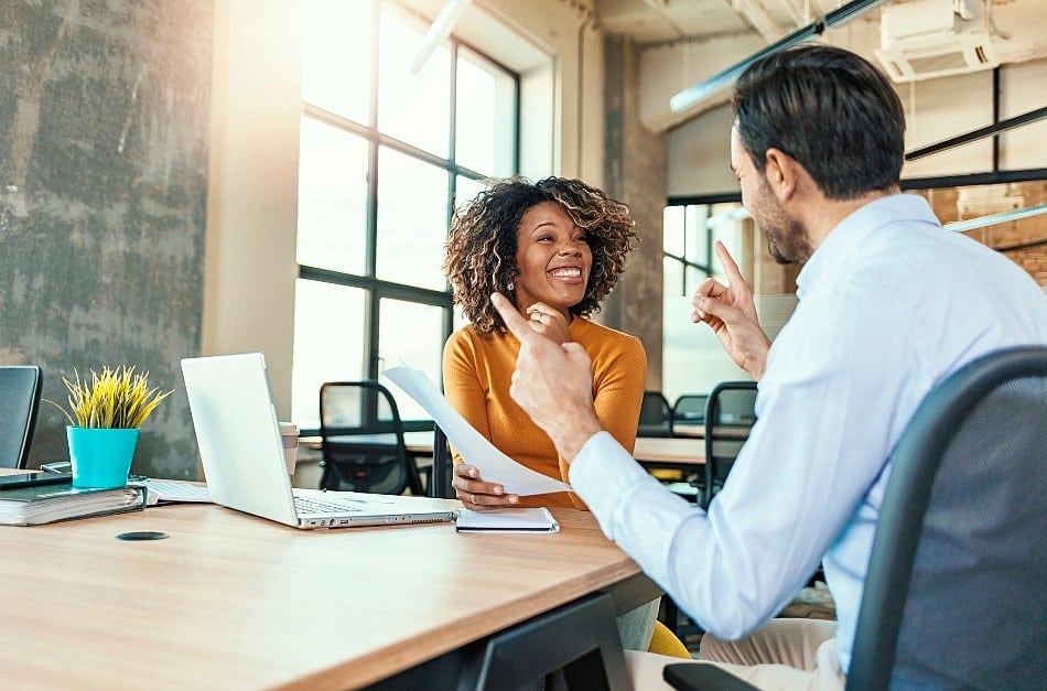 Leia mais sobre o artigo Ambiente de trabalho: como preparar da forma correta?