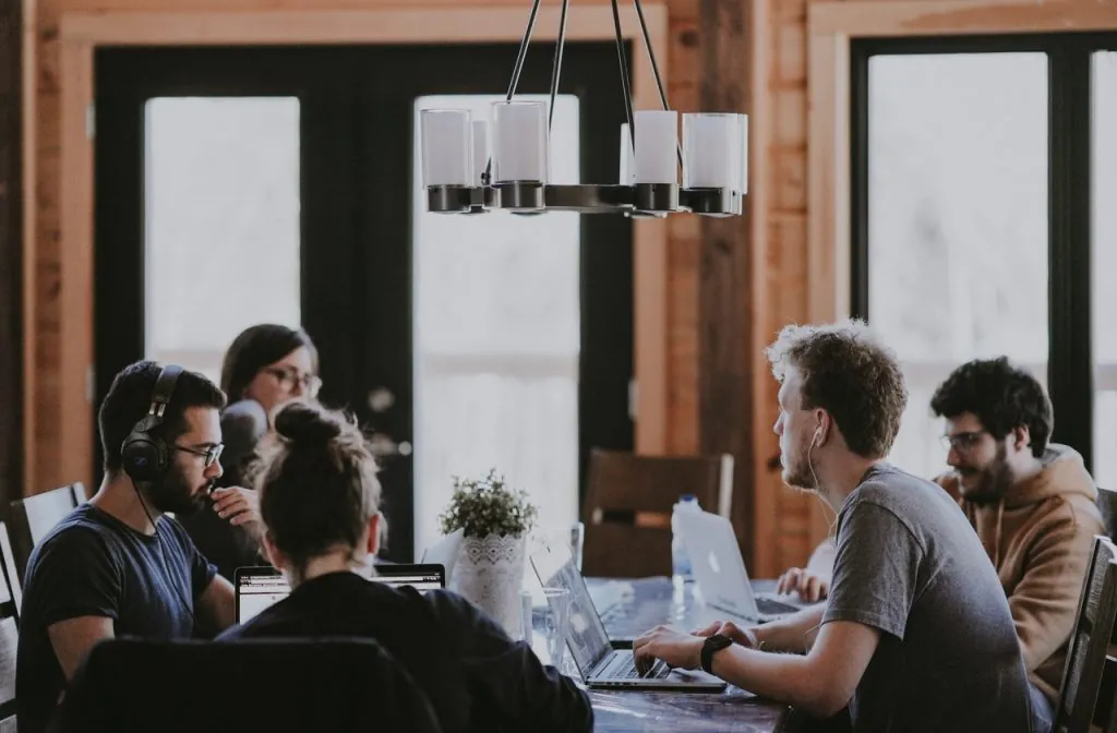 Como um ambiente de trabalho ruim pode afetar a sua produtividade?