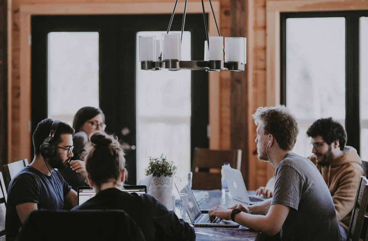 Leia mais sobre o artigo Como um ambiente de trabalho ruim pode afetar a sua produtividade?